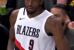 乐动体育入口-赛地聚焦——全明星赛今夜热度飙升，波特兰开拓者复出首秀，赛场秩序良好，更衣室氛围转暖的简单介绍-乐动体育入口